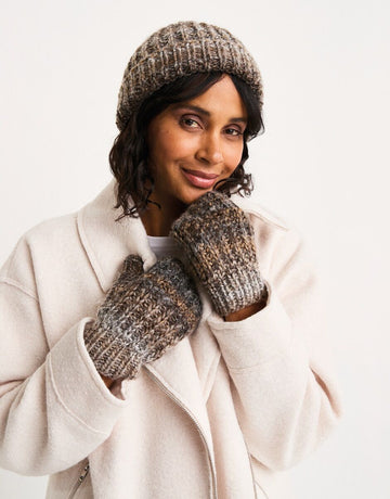 Sirdar Pattern 10808 Marbled Hat and Mittens