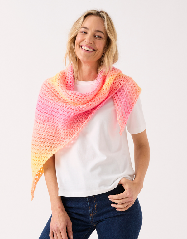 Sirdar Pattern 10849 Crochet Shawl In One