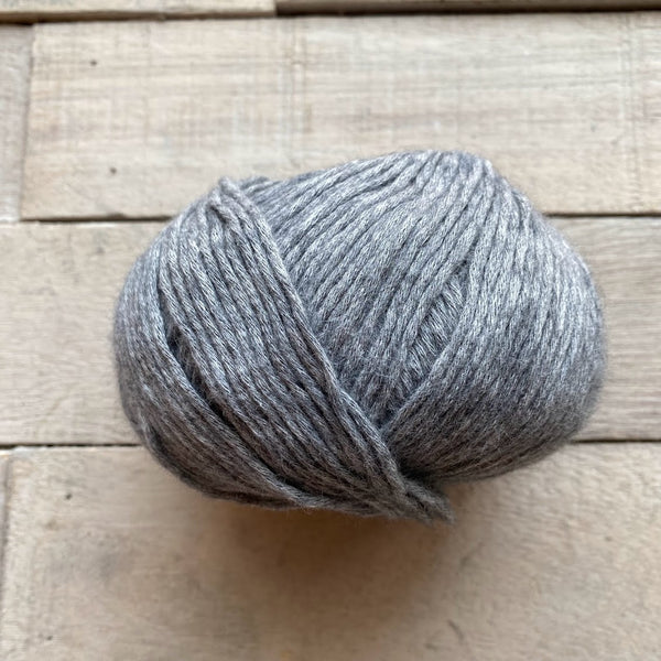 Jody Long Cottontails yarn in the color Elephant 004
