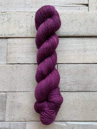 Dream in Color Smooshy with cashmere in color Velvet Port
