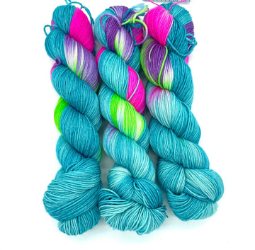 Smooshy with Cashmere LYS Day color - Mixtape