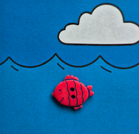 happy fish 18mm button red