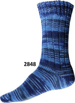 ONline Supersocke 8 ply fach sock yarn in the color 2848 blues