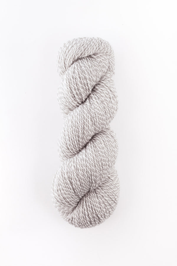 Woolfolk Sno in the color 01+24 White and Light Grey